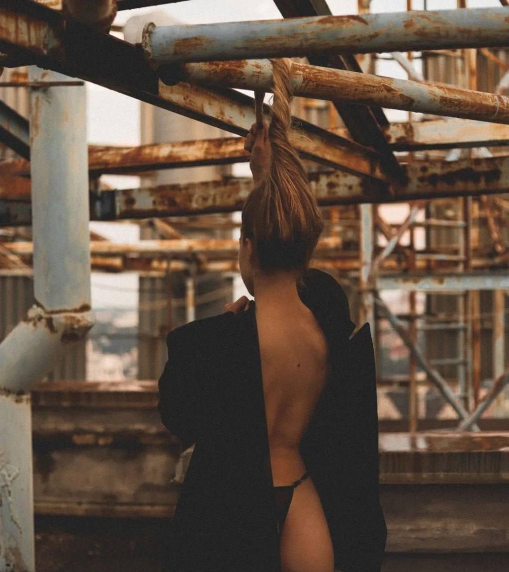 Тонечка привлекальеная девушка из Первоуральска цена от 6000 руб