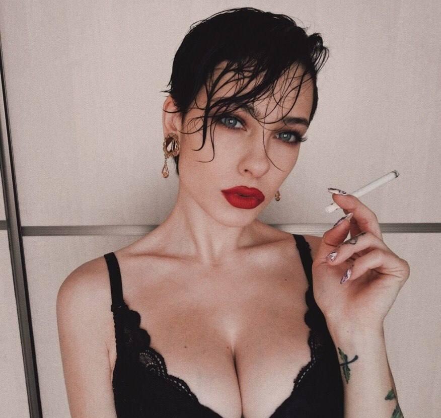 Александра привлекальеная девушка из Первоуральска цена от 6000 руб