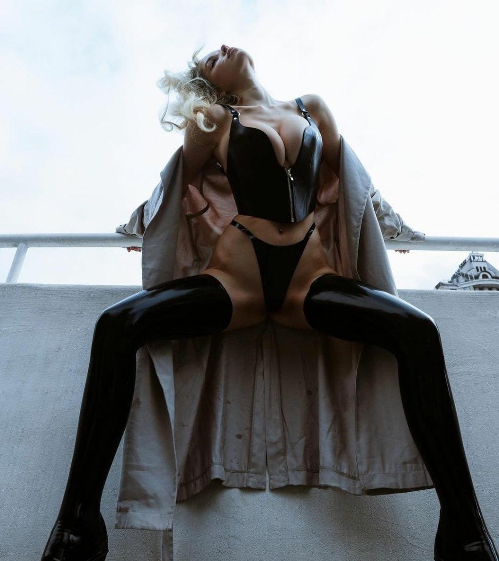 Ярослава привлекальеная девушка из Первоуральска цена от 5000 руб