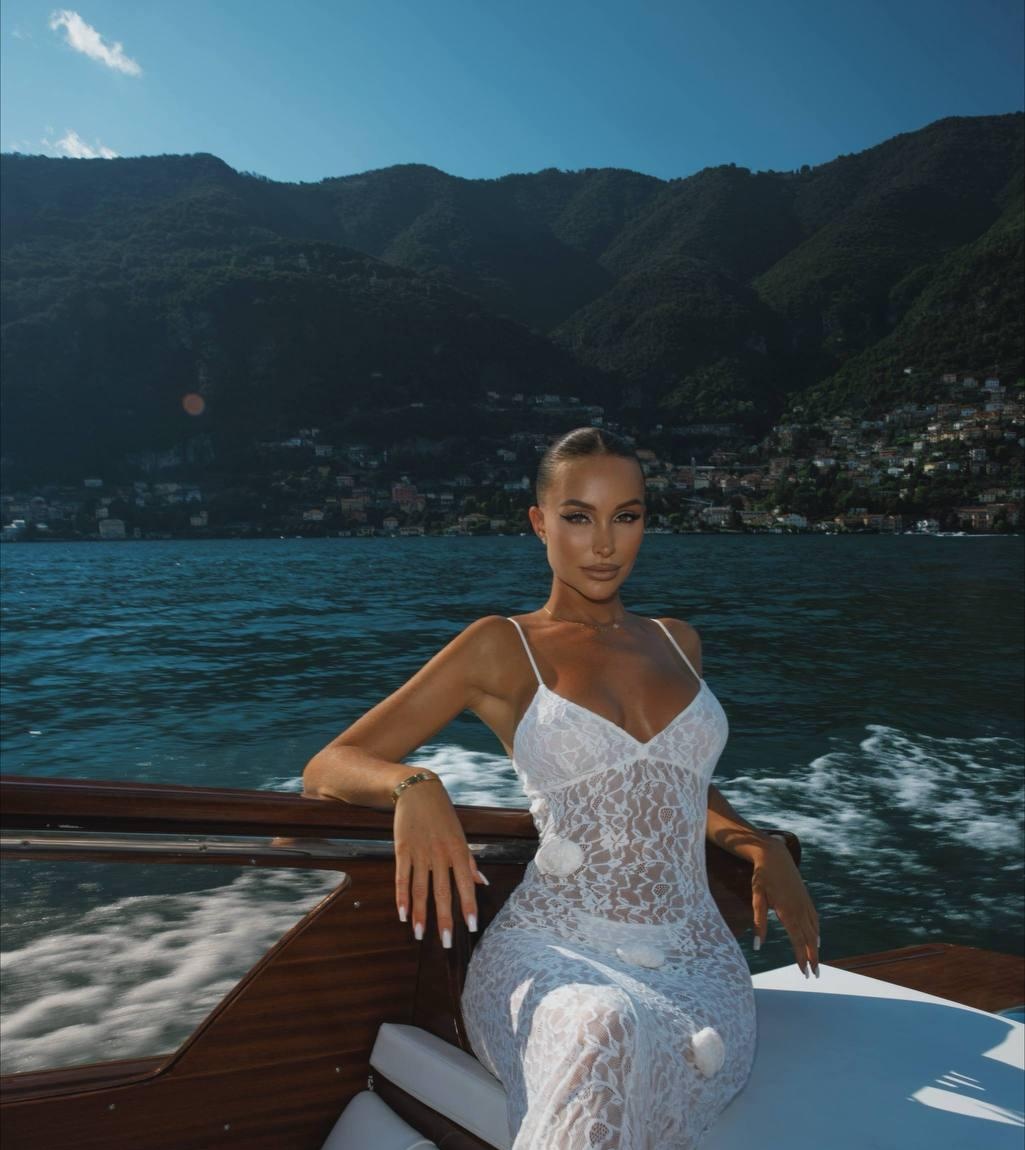 Амелия привлекальеная девушка из Первоуральска цена от 11000 руб