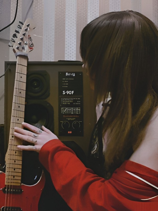 Софа привлекательная девушка из Первоуральска цена от 3000 руб