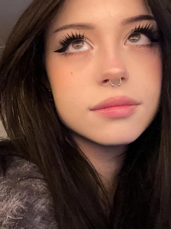 Яночка привлекательная девушка из Первоуральска цена от 6000 руб